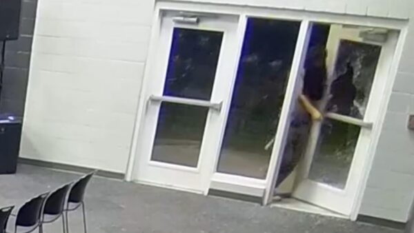 Tempe police arrest burglary suspect accused of breaking into Grace Community Church
