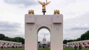 Trump says he wants to build his planned arch into ‘top grade military complex’