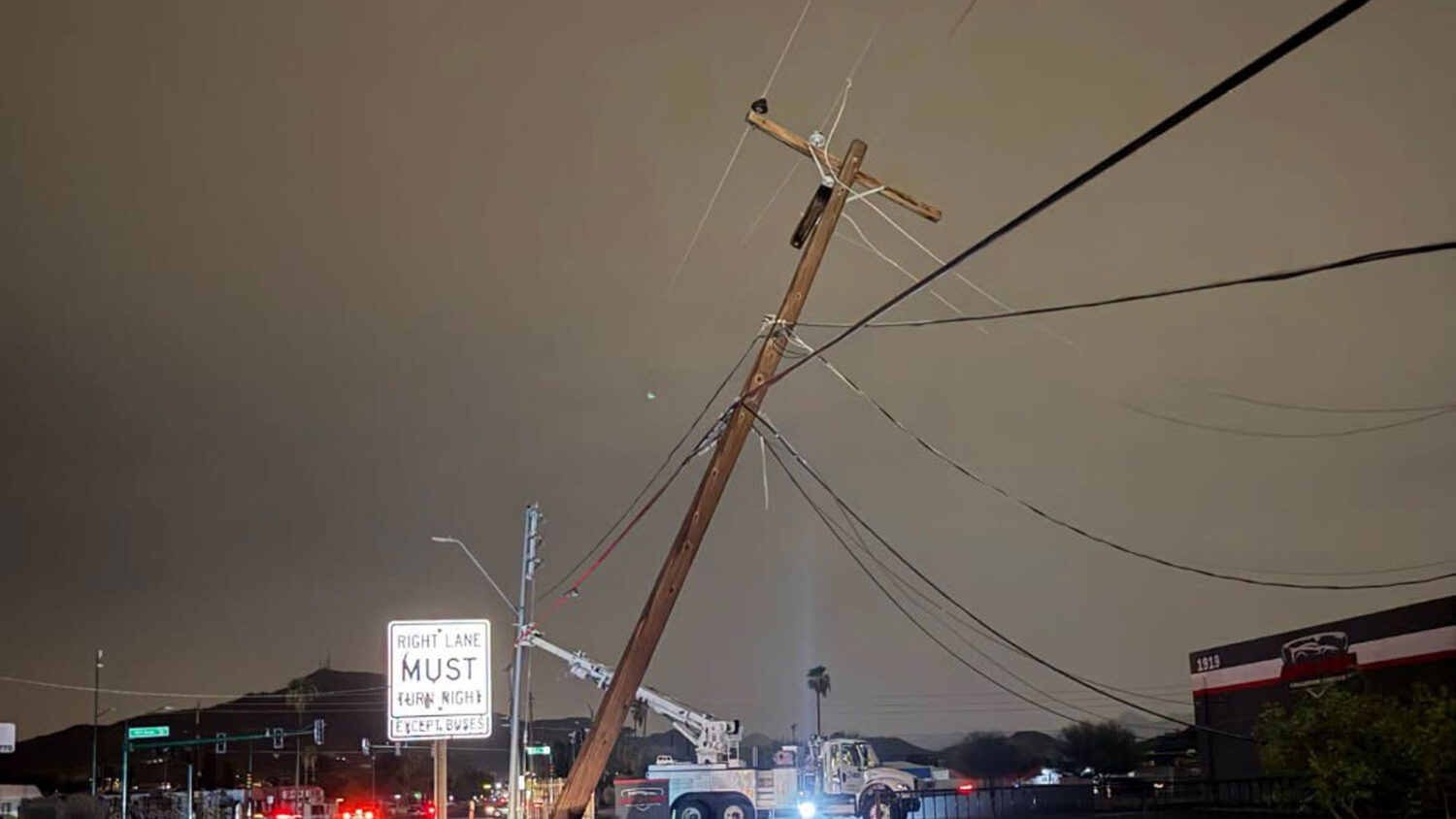 More than 5,000 APS customers lost power in Thursday morning's storms. (Arizona Public Service file...
