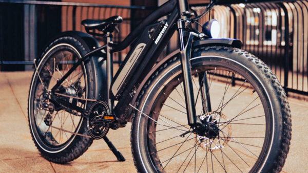 A Phoenix e-bike rider died after crashing into the back of a parked tractor-trailer. (Pexels stock photo)