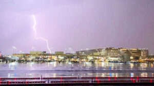 Thunderstorms prompt ground stop for Phoenix Sky Harbor International Airport