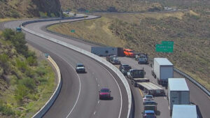 Southbound Interstate 17 shut down north of Phoenix area after crash