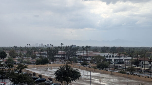 Rain fell in metro Phoenix on a stormy Wednesday. (KTAR News photo/Jeremy Schnell)