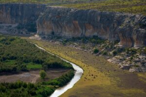 How Texas landowners are fighting back against Trump’s border wall