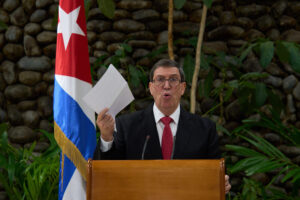 US and Cuban officials engage in a shouting match during a UN debate over the economic embargo