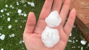 Hail, tornado risk threaten Phoenix area as severe thunderstorm watch continues