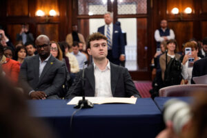 AI industry insiders voice alarms to NYC council as local governments take up safety concerns