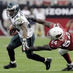 Philadelphia Eagles running back Brian Westbrook eludes Arizona Cardinals linebacker Gerald Hayes (54) during the second half of the NFL NFC championship football game Sunday, Jan. 18, 2009, in Glendale, Ariz. (AP Photo/Ross D. Franklin)