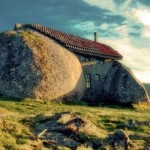 The House of Stone in Portugal. (Photo: Feliciano Guimarães)