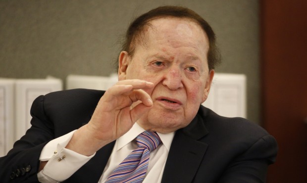 Las Vegas Sands Corp. Chairman and CEO Sheldon Adelson testifies in court Monday, May 4, 2015, in L...
