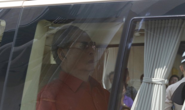 Thai King Bhumibol Adulyadej leaves Siriraj Hospital in Bangkok, Thailand Sunday, May 10, 2015 to r...